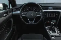 Volkswagen Passat 158kW thumbnail
