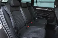 Volkswagen Passat 158kW thumbnail