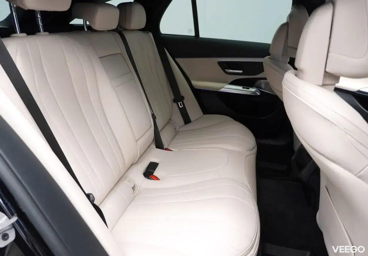 Mercedes-Benz E300 e AMG Line Plug-in 2 150kW