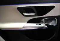 Mercedes-Benz E300 e AMG Line Plug-in 2 150kW thumbnail