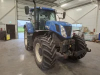 New Holland T7.220 AutoCommand 151kW thumbnail
