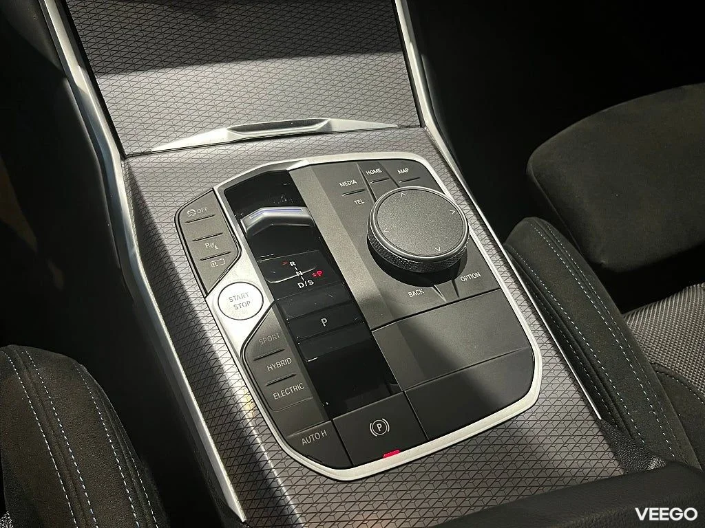 BMW 330 Touring M-Sport Farthållare Rattvärme Drag 215kW