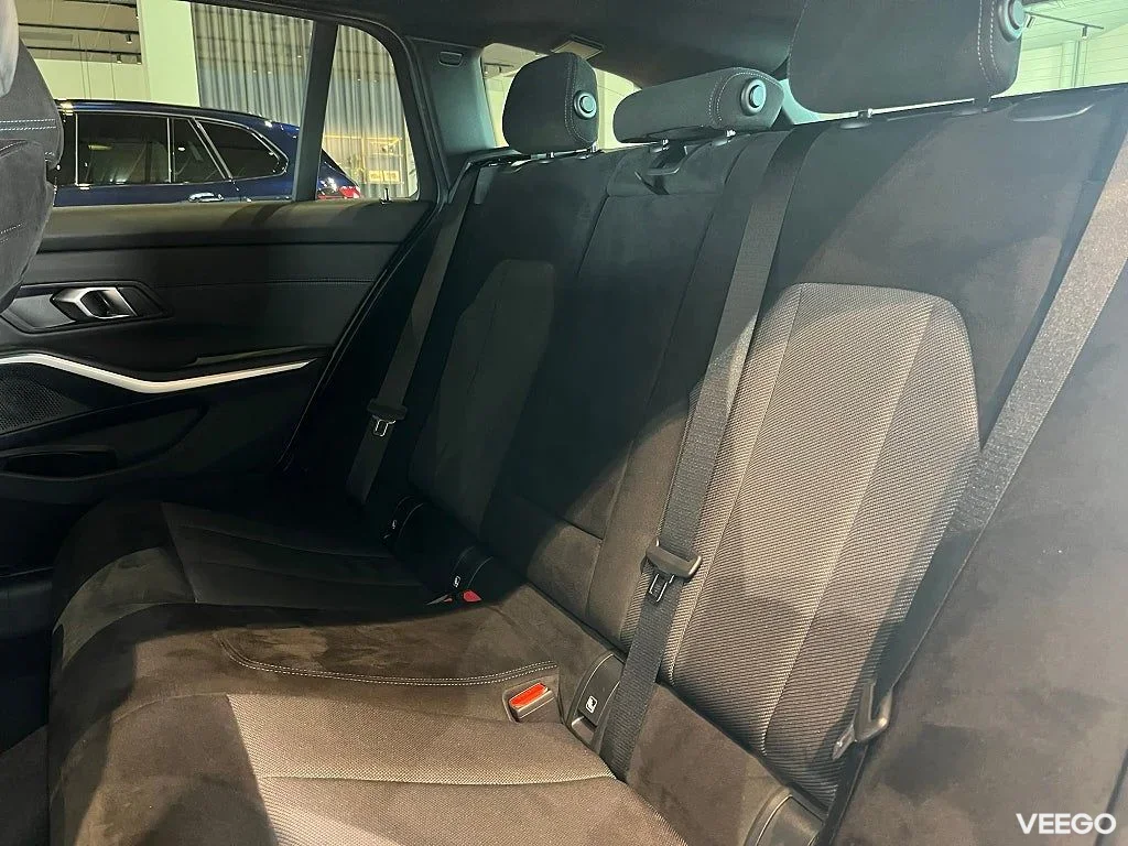 BMW 330 Touring M-Sport Farthållare Rattvärme Drag 215kW