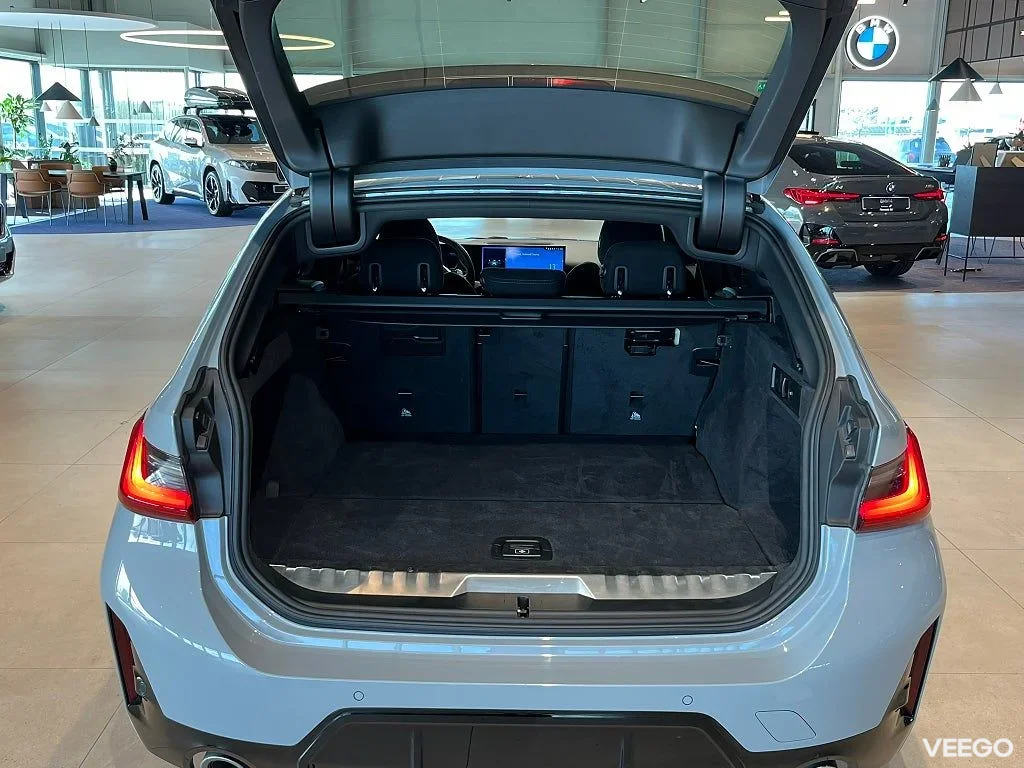 BMW 330 Touring M-Sport Farthållare Rattvärme Drag 215kW