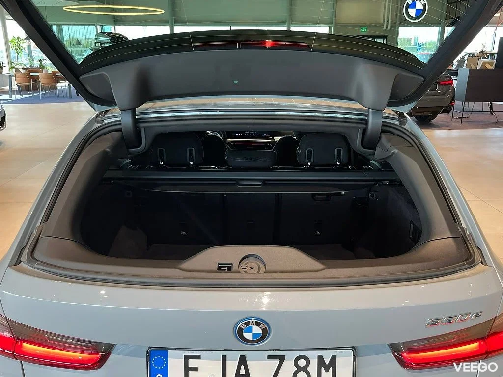 BMW 330 Touring M-Sport Farthållare Rattvärme Drag 215kW