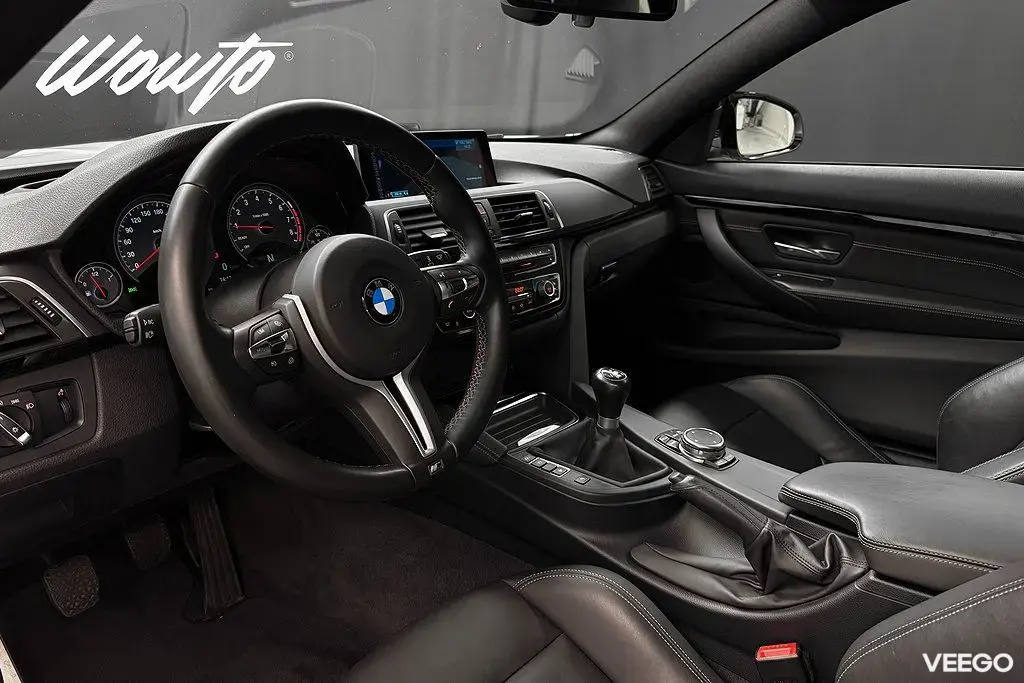 BMW M4 Coupé Manuell 431HK /HuD /Kolfiber /Supersprint 317kW