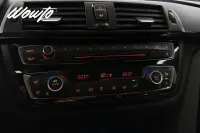 BMW M4 Coupé Manuell 431HK /HuD /Kolfiber /Supersprint 317kW thumbnail