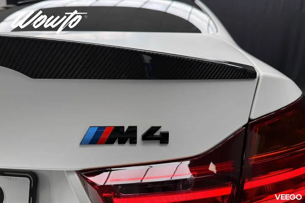 BMW M4 Coupé Manuell 431HK /HuD /Kolfiber /Supersprint 317kW