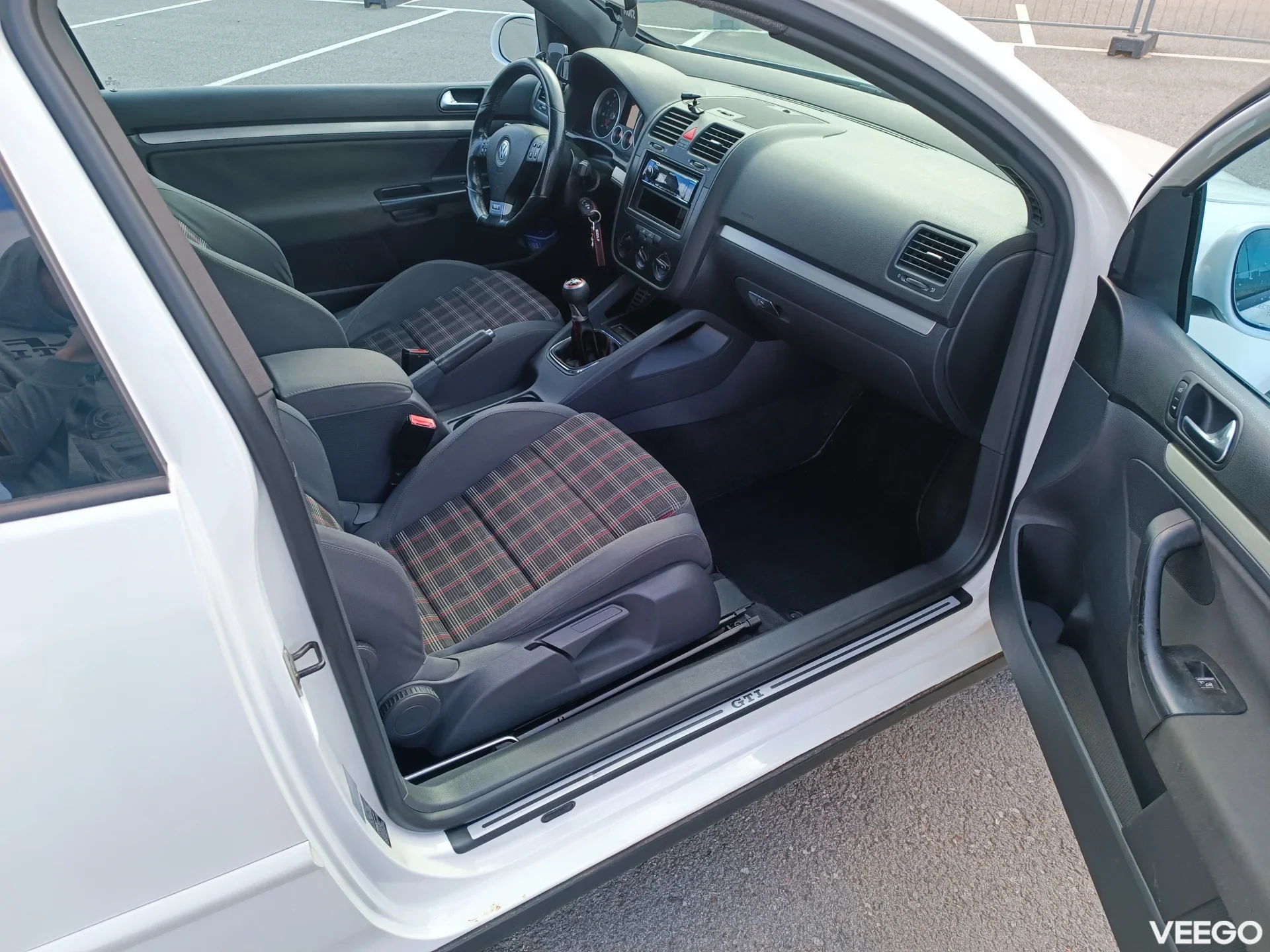 Volkswagen Golf GTI 2.0 147kW