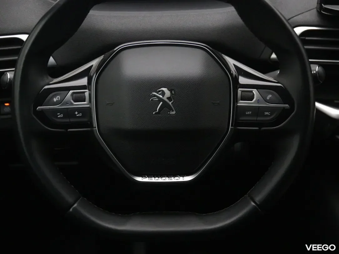Peugeot 5008 1.2 96kW
