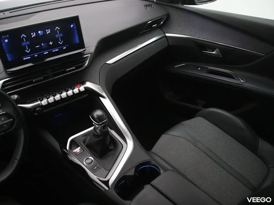 Peugeot 5008 1.2 96kW