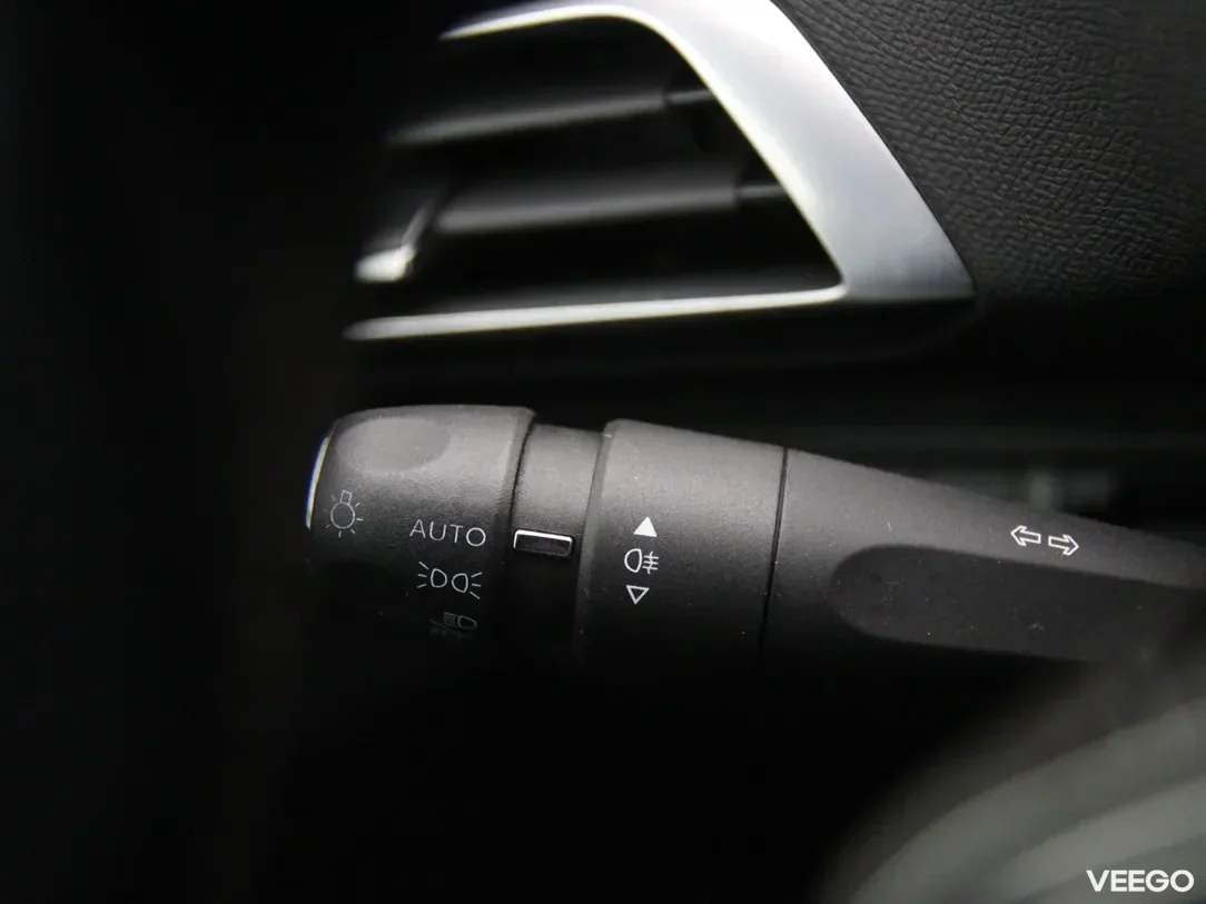 Peugeot 5008 1.2 96kW