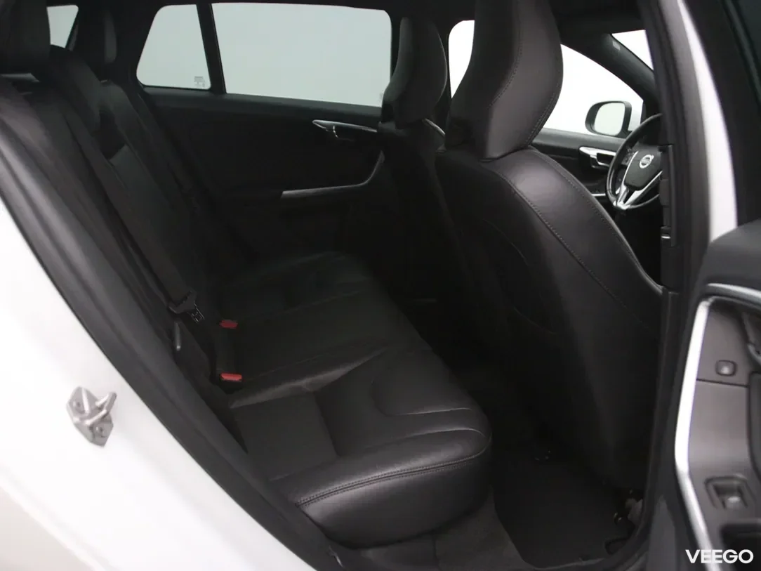 Volvo V60 2.4 208kW