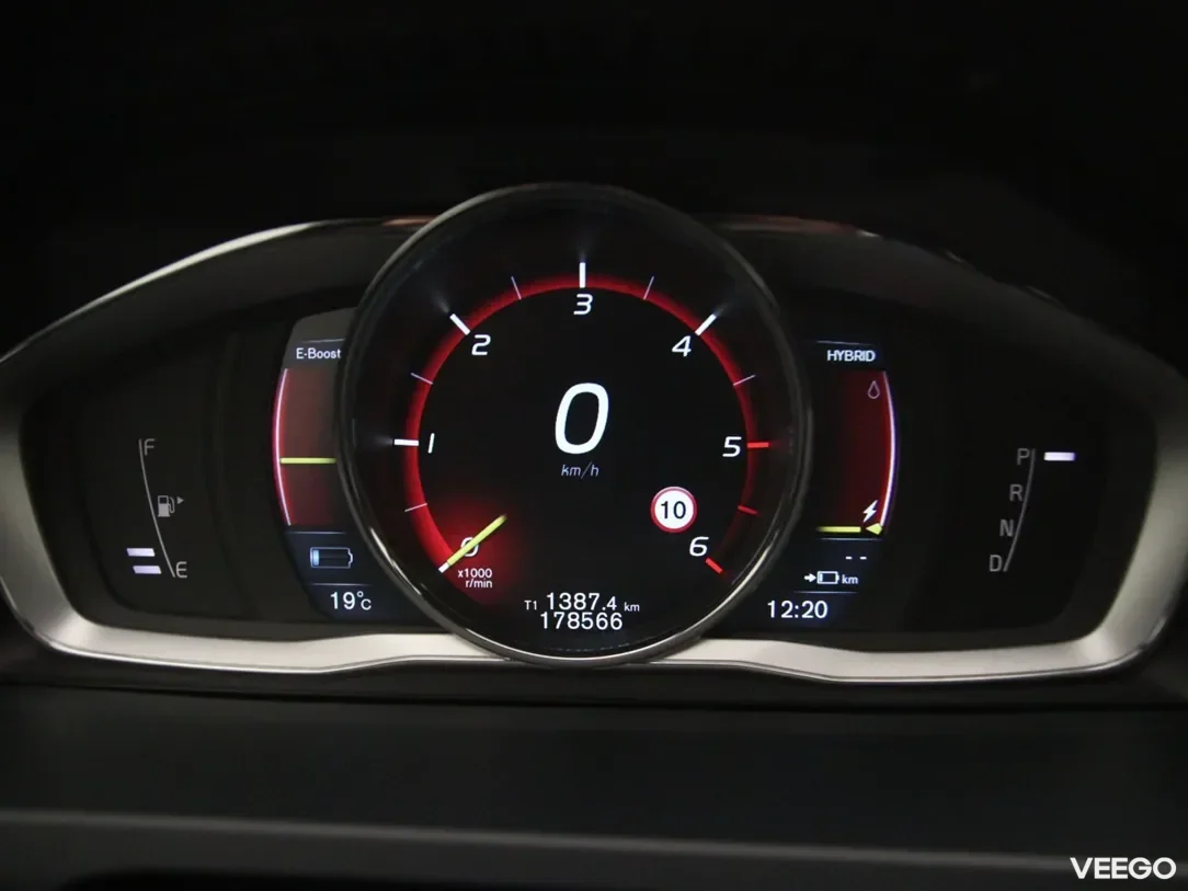 Volvo V60 2.4 208kW