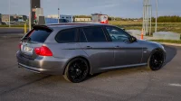 BMW 320 2.0 130kW thumbnail
