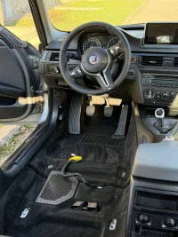BMW 320 2.0 130kW thumbnail