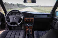 Mercedes-Benz 190 W201 2.0 90kW thumbnail