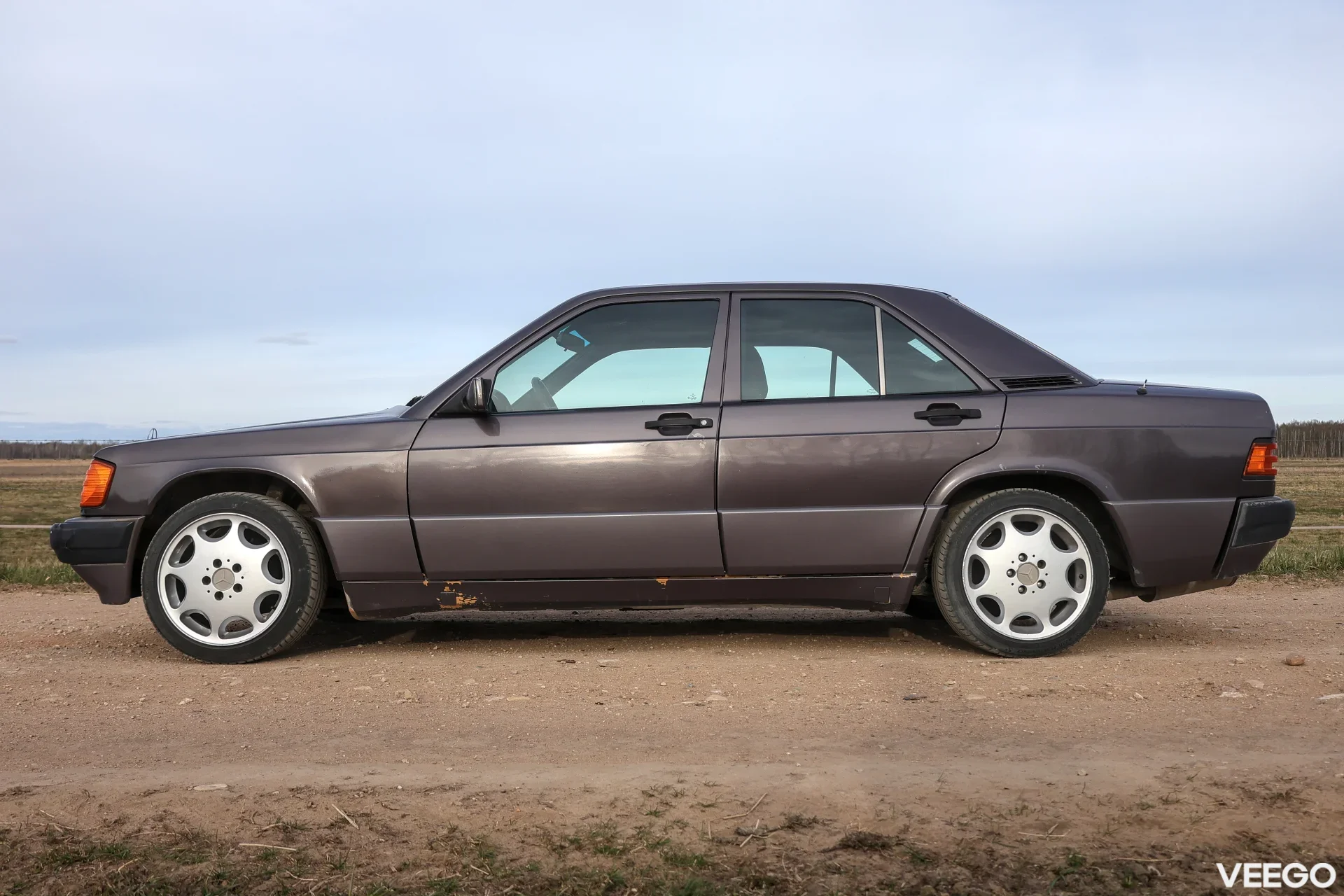 Mercedes-Benz 190 W201 2.0 90kW
