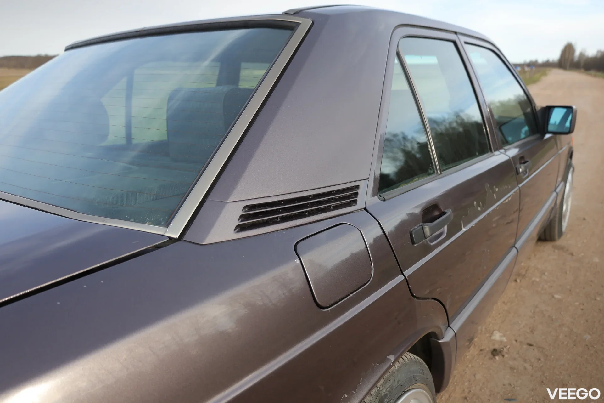 Mercedes-Benz 190 W201 2.0 90kW