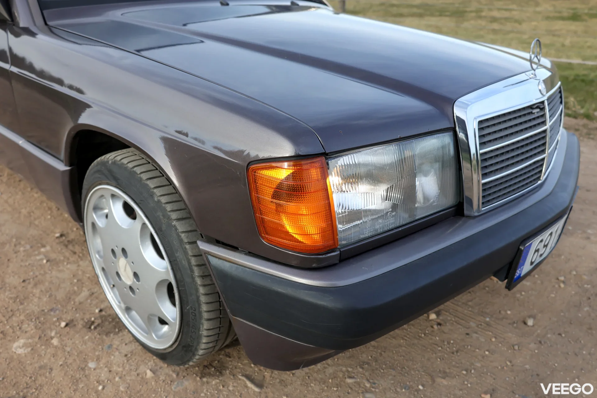 Mercedes-Benz 190 W201 2.0 90kW