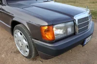 Mercedes-Benz 190 W201 2.0 90kW thumbnail