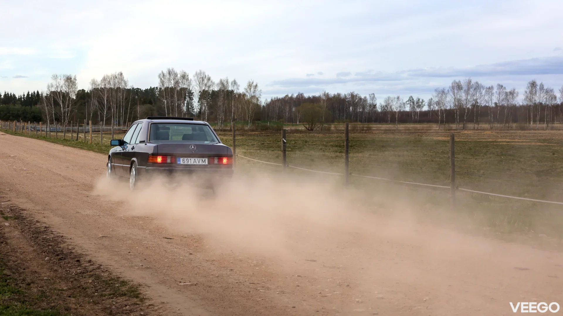 Mercedes-Benz 190 W201 2.0 90kW