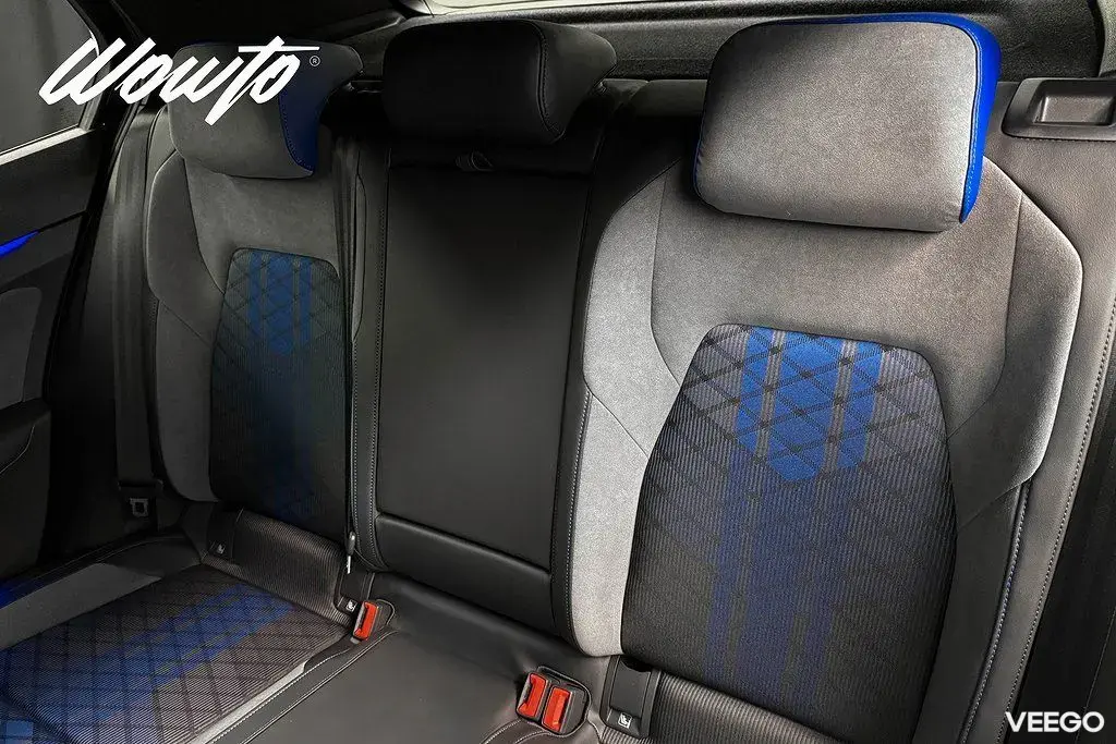 Volkswagen Golf R 2.0TSI 4M DSG 320HK /Performance/DCC/4.95% 235kW