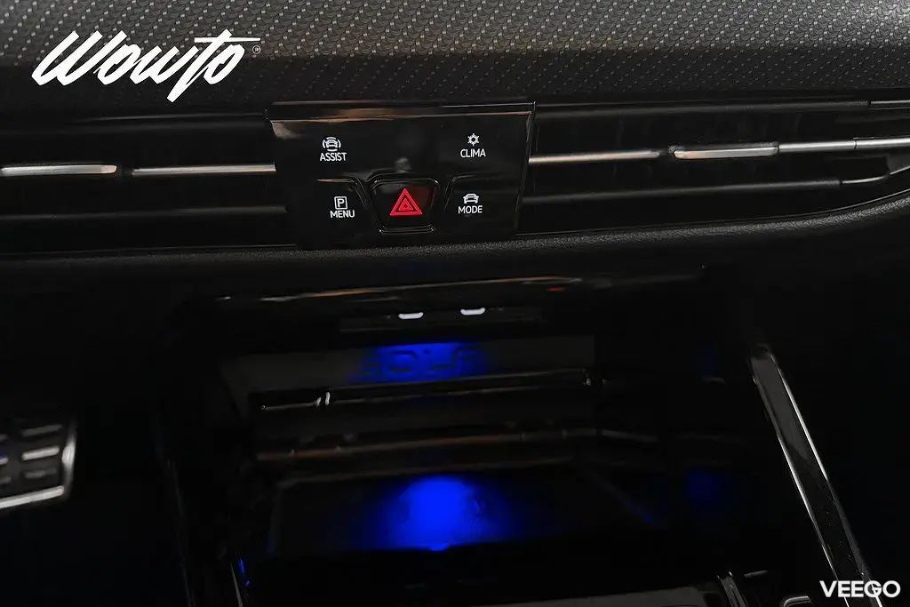 Volkswagen Golf R 2.0TSI 4M DSG 320HK /Performance/DCC/4.95% 235kW