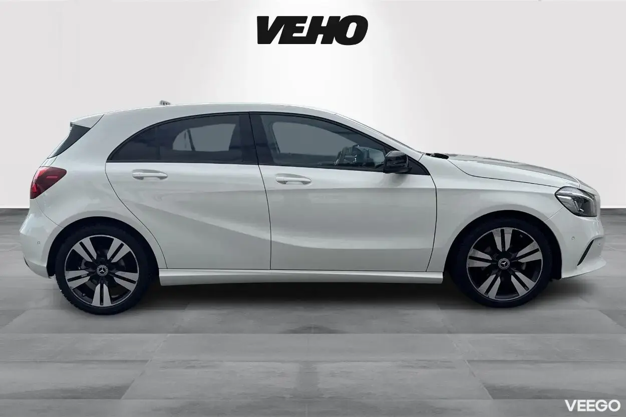 Mercedes-Benz A180 1.5 80kW
