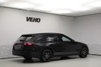 Mercedes-Benz E300 de 4Matic All Terrain Plug in Hybrid 2 145kW thumbnail