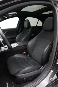 Mercedes-Benz E220 d 4Matic AMG 2 145kW thumbnail