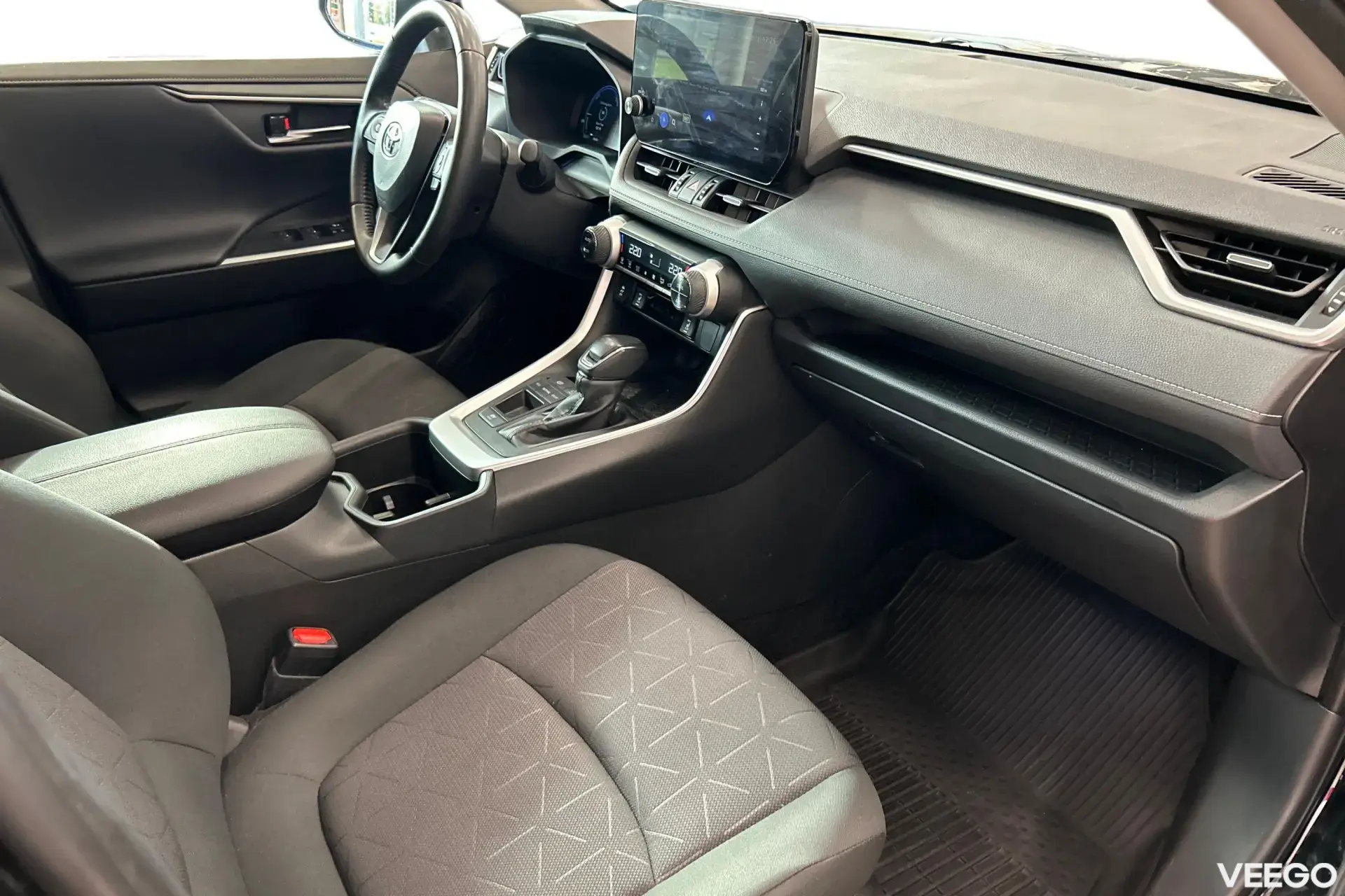 Toyota RAV4 Luxury Hybrid 2.5 131kW