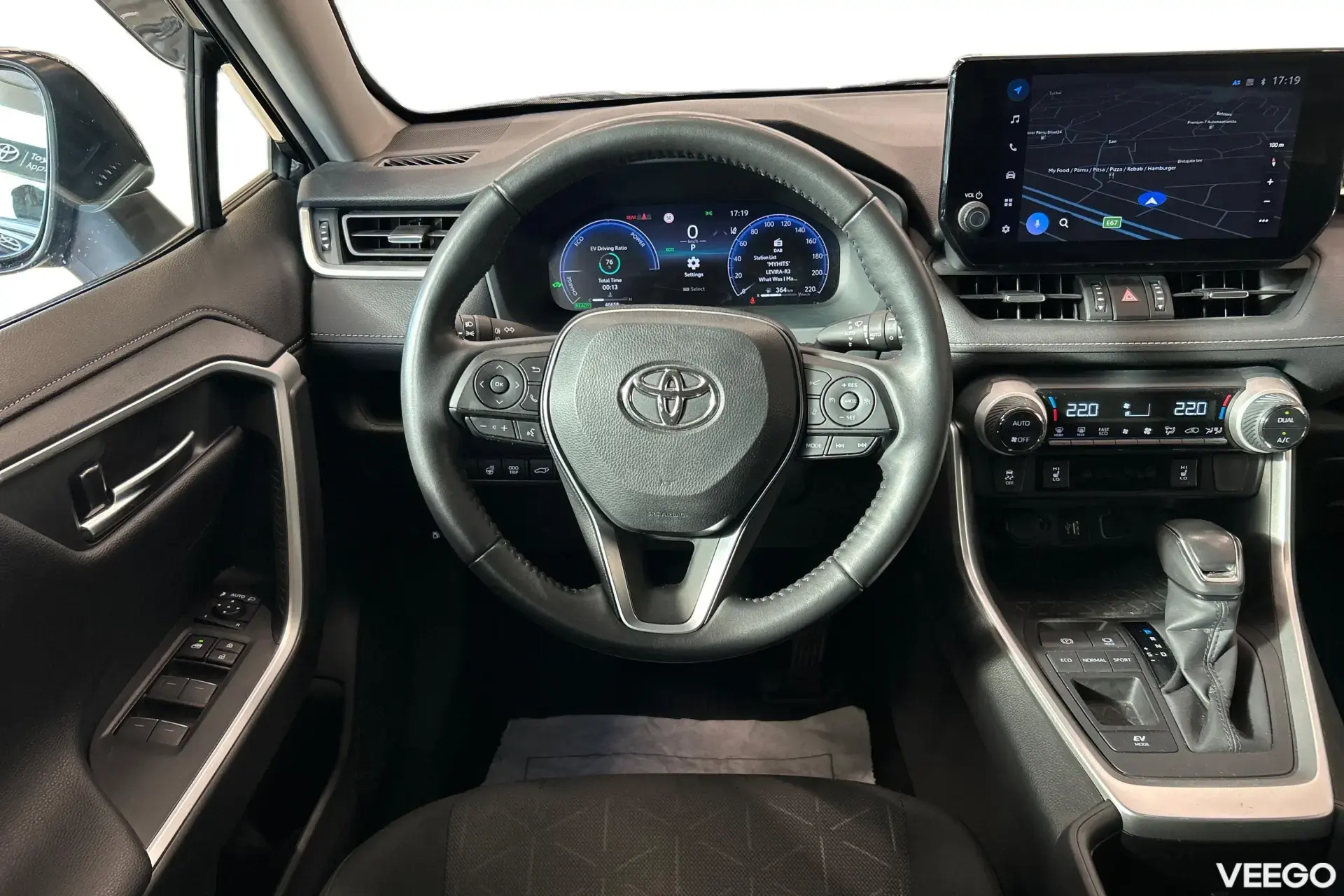 Toyota RAV4 Luxury Hybrid 2.5 131kW