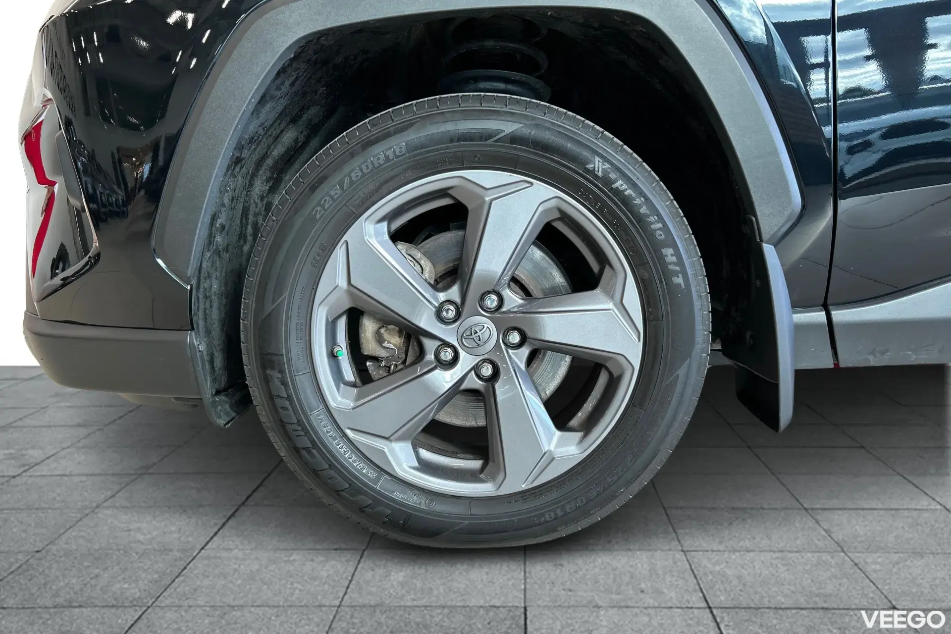 Toyota RAV4 Luxury Hybrid 2.5 131kW