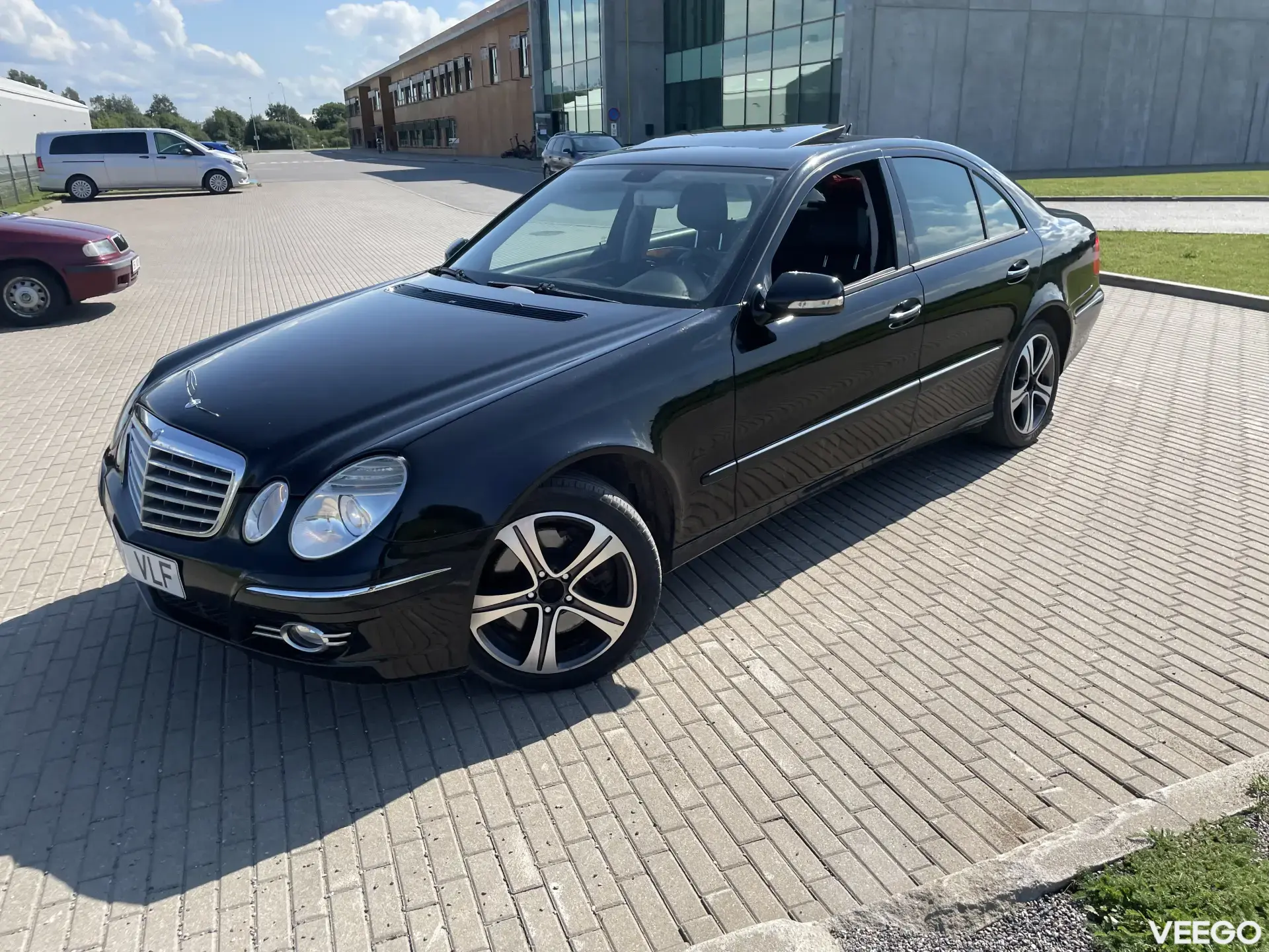 Mercedes-Benz E550 E550 5.5 285kW