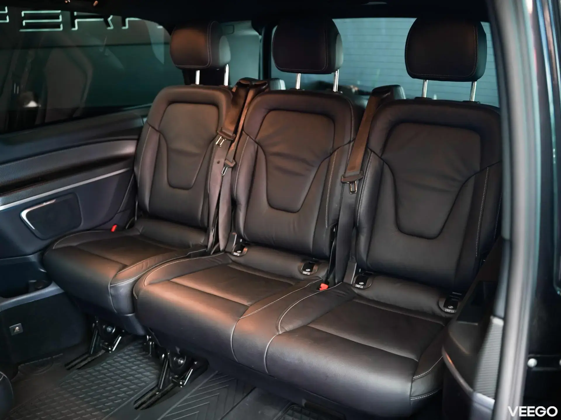 Mercedes-Benz V300 2.0 174kW