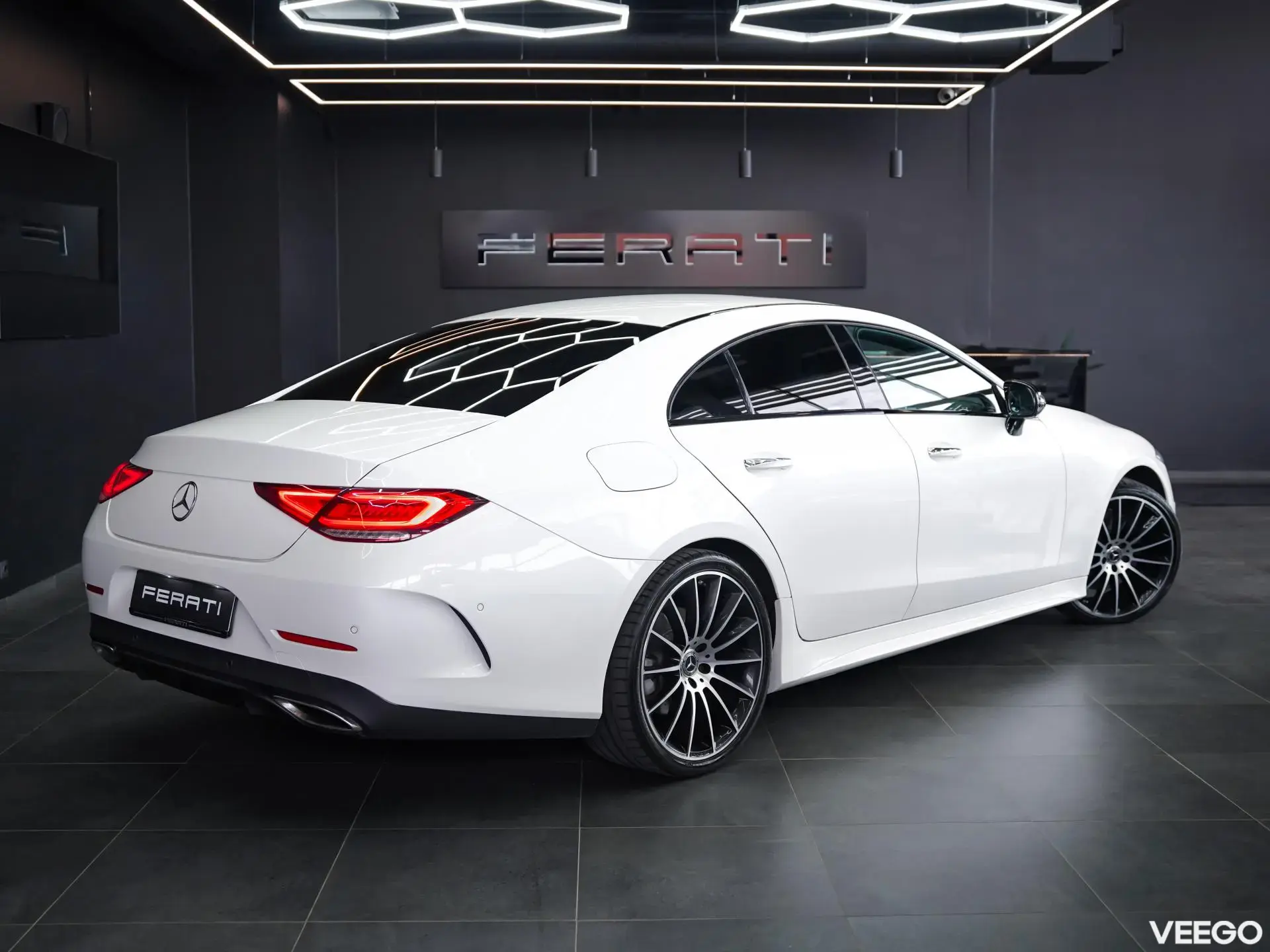 Mercedes-Benz CLS350 2.0 220kW