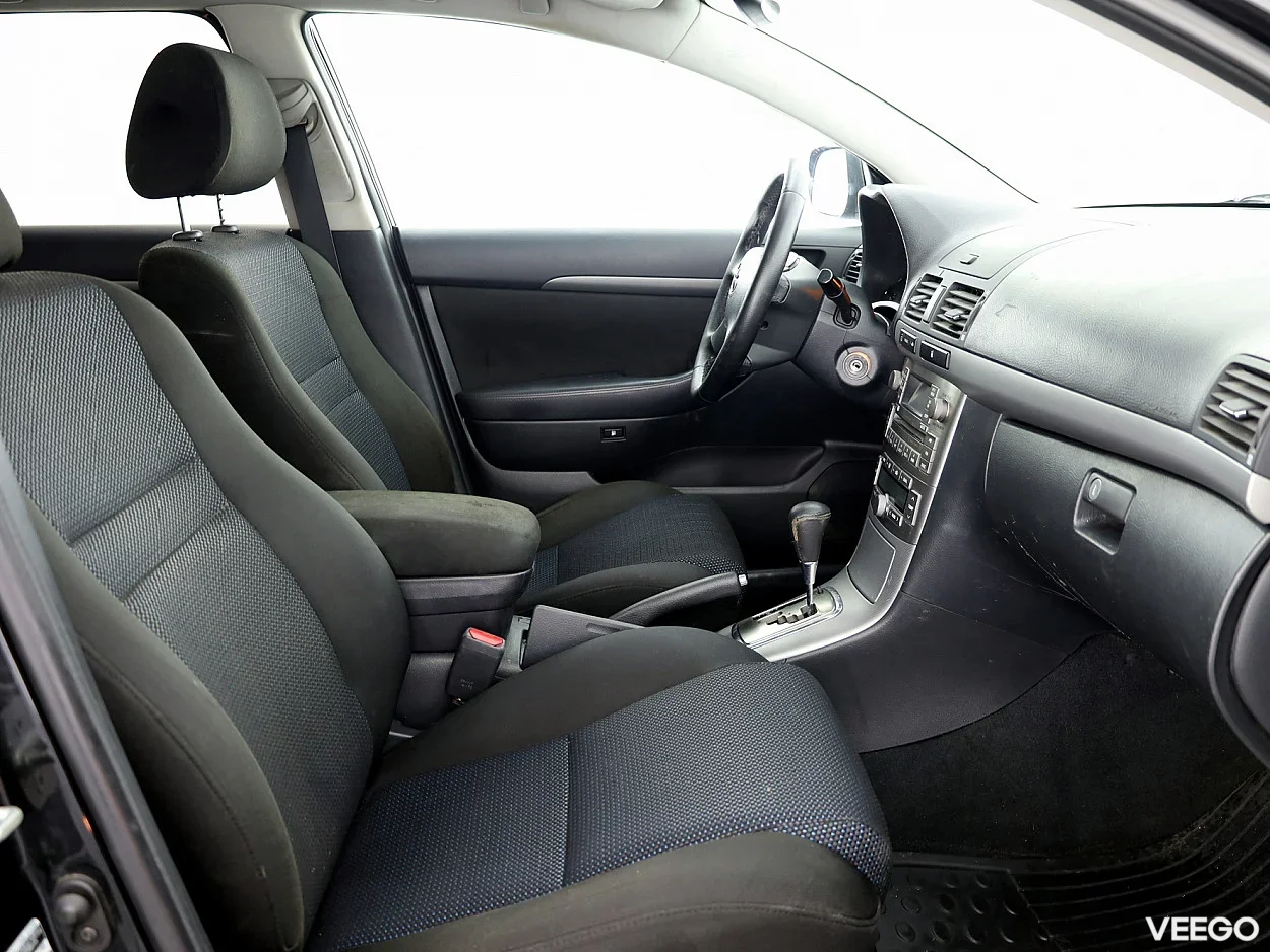 Toyota Avensis 1.8 95kW
