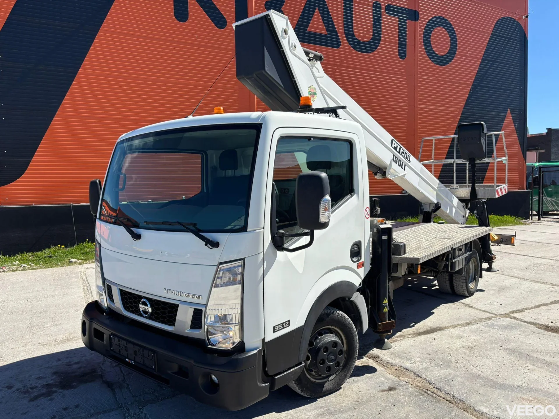 Nissan NT400 CABSTAR Isoli PT200 / 1608 hours / working height 17,8 m / 250 kg 122kW