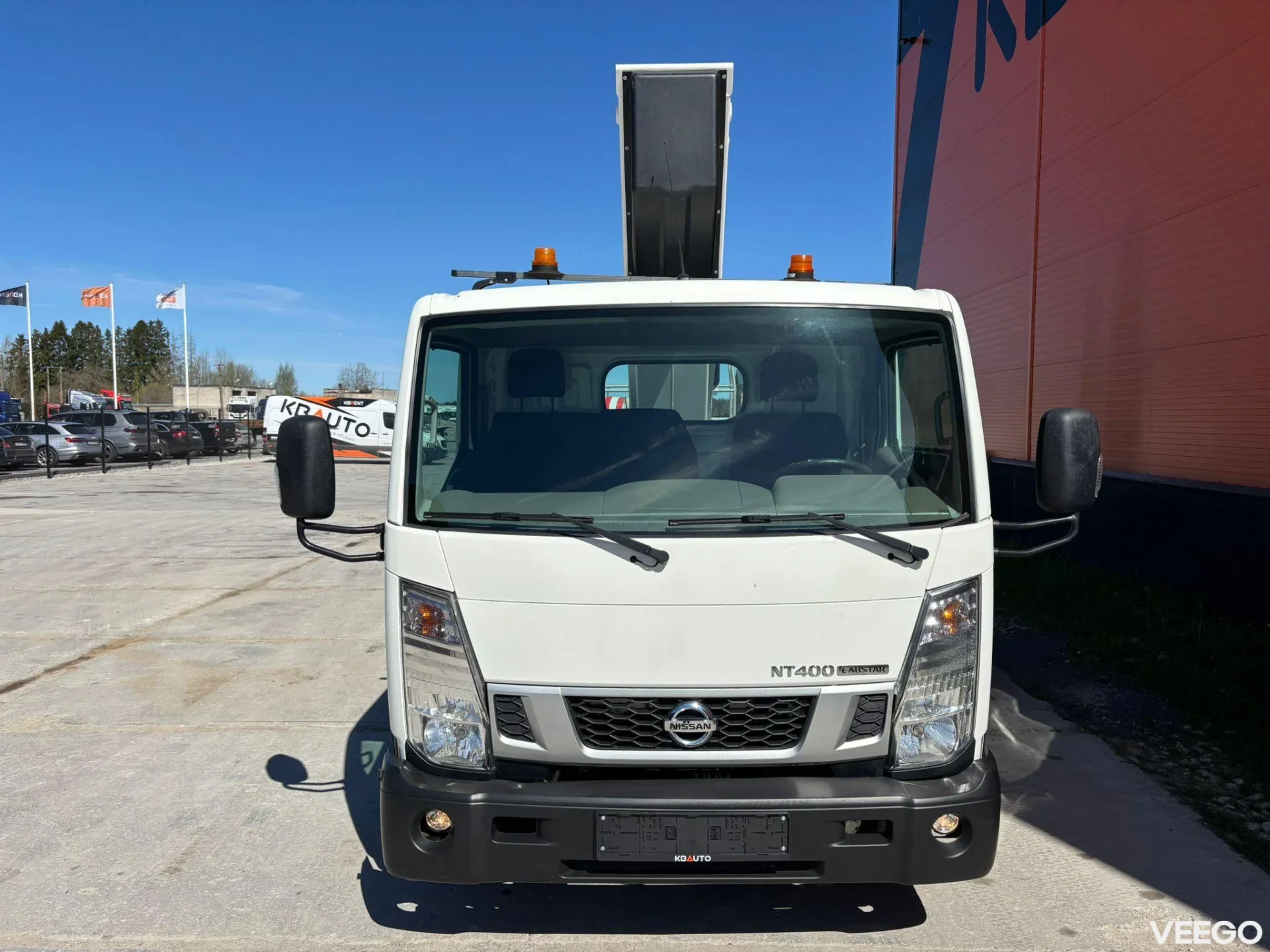 Nissan NT400 CABSTAR Isoli PT200 / 1608 hours / working height 17,8 m / 250 kg 122kW