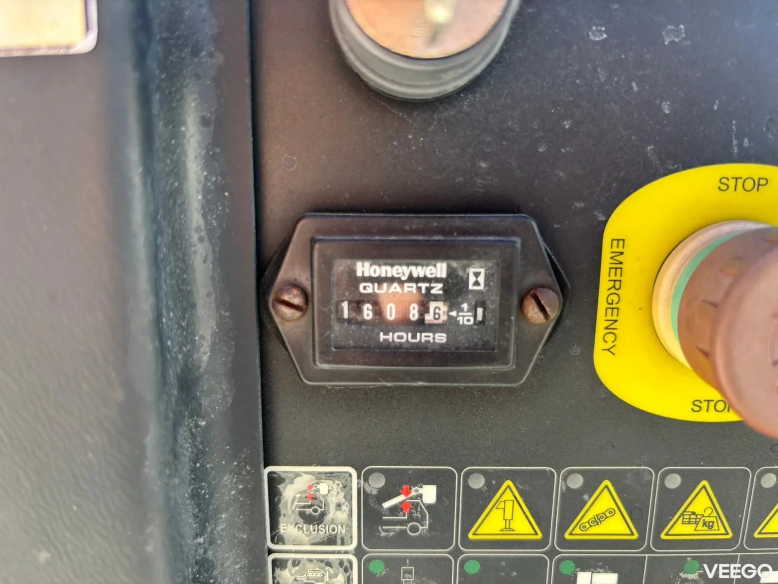 Nissan NT400 CABSTAR Isoli PT200 / 1608 hours / working height 17,8 m / 250 kg 122kW