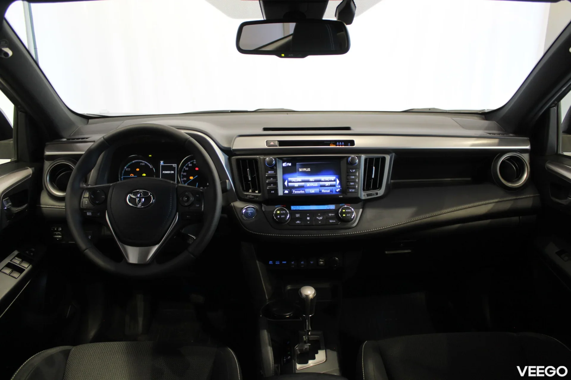 Toyota RAV4 Luxury Plus 2.5 114kW