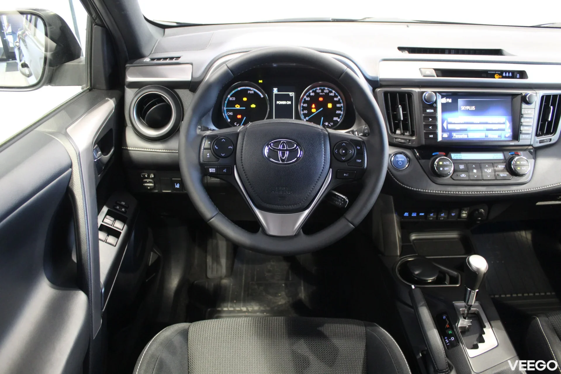 Toyota RAV4 Luxury Plus 2.5 114kW