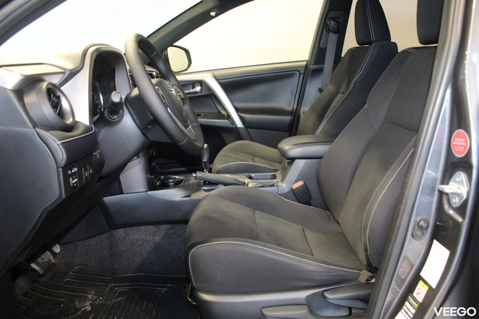 Toyota RAV4 Luxury Plus 2.5 114kW
