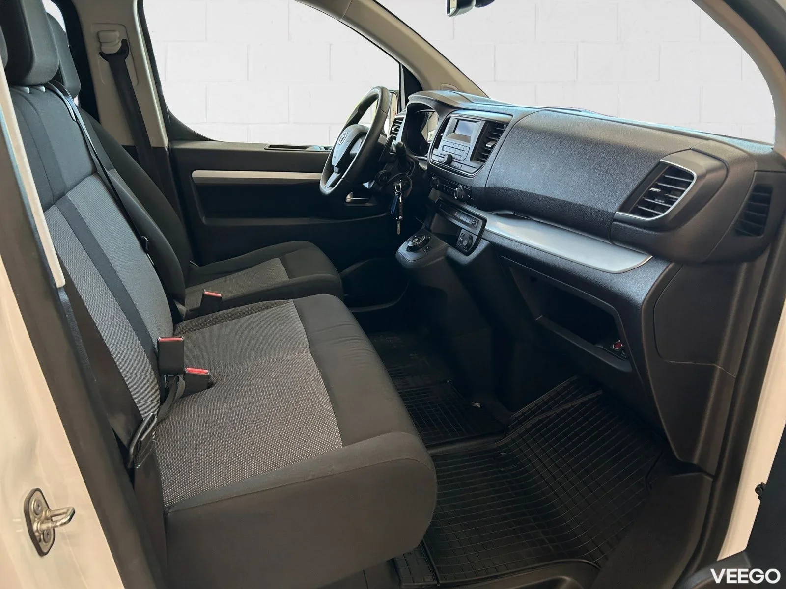 Toyota Proace Long Double Side Door Shuttle 2 106kW