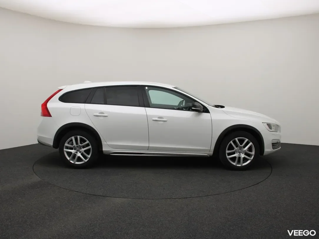 Volvo v60-cross-country 2 140kW