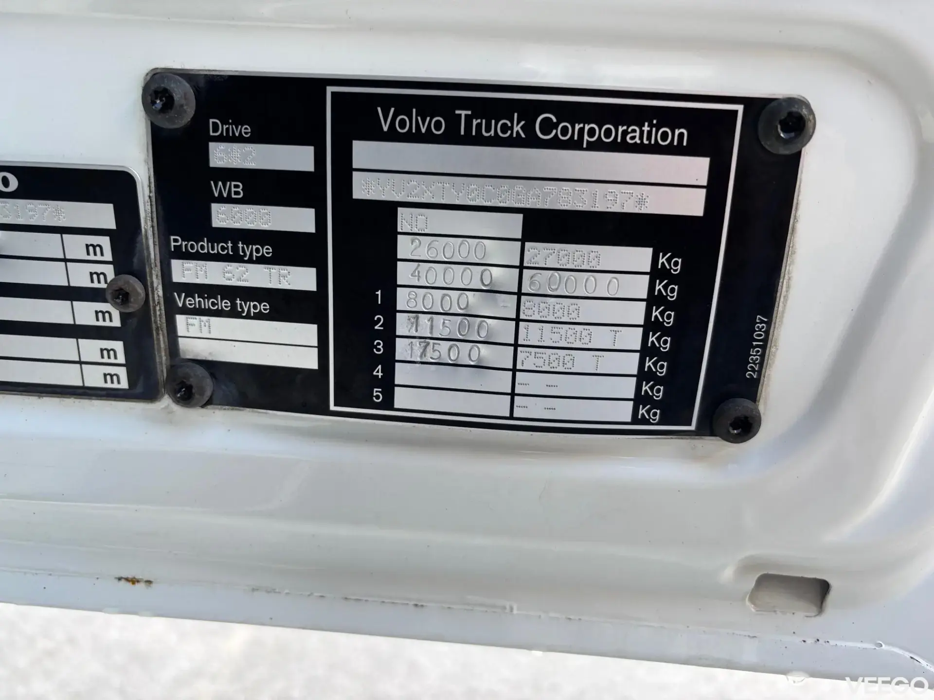 Volvo FM 6x2 + THERMO KING T-1200R + 9,9M BOX 345kW