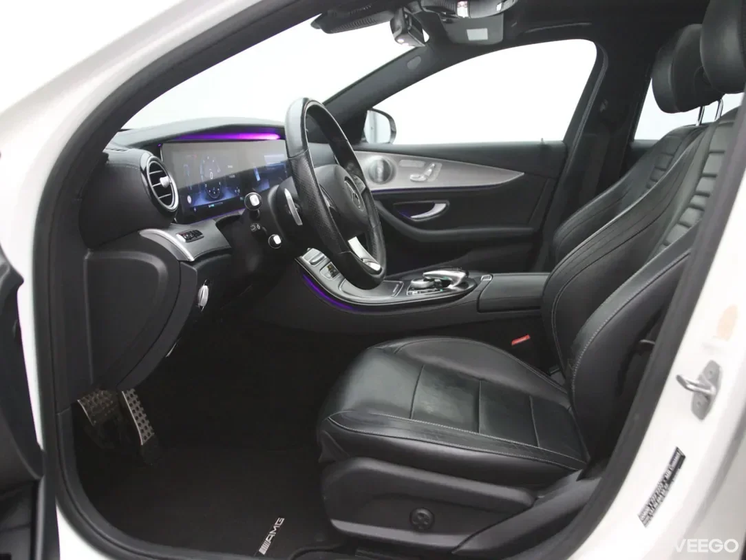 Mercedes-Benz E220 2 143kW