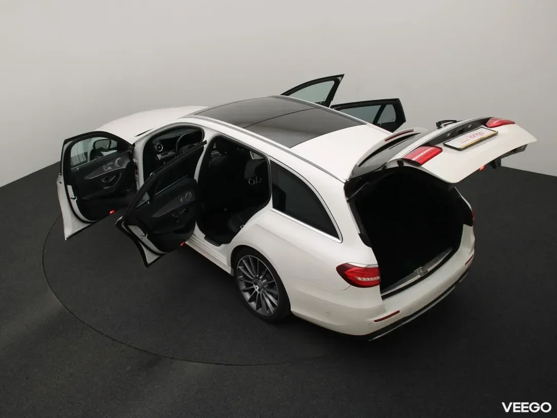 Mercedes-Benz E220 2 143kW