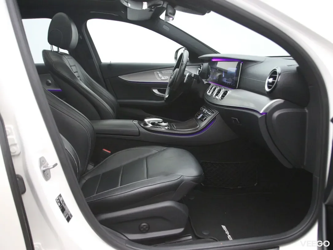 Mercedes-Benz E220 2 143kW